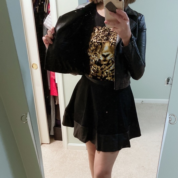 Tops - Leopard tshirt